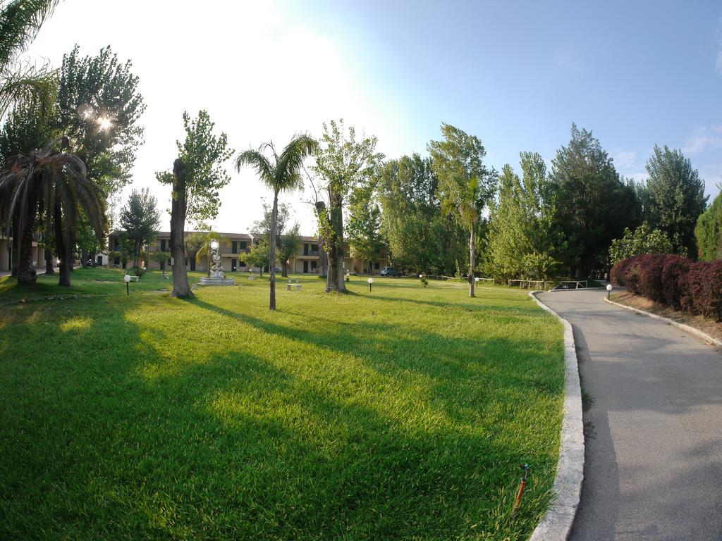 Marina Di Rossano Village Club Dış mekan fotoğraf