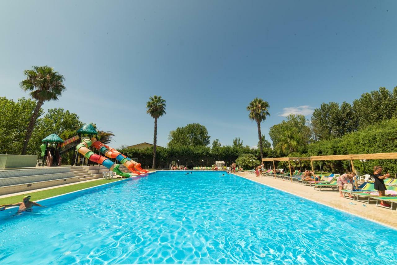 Marina Di Rossano Village Club Dış mekan fotoğraf